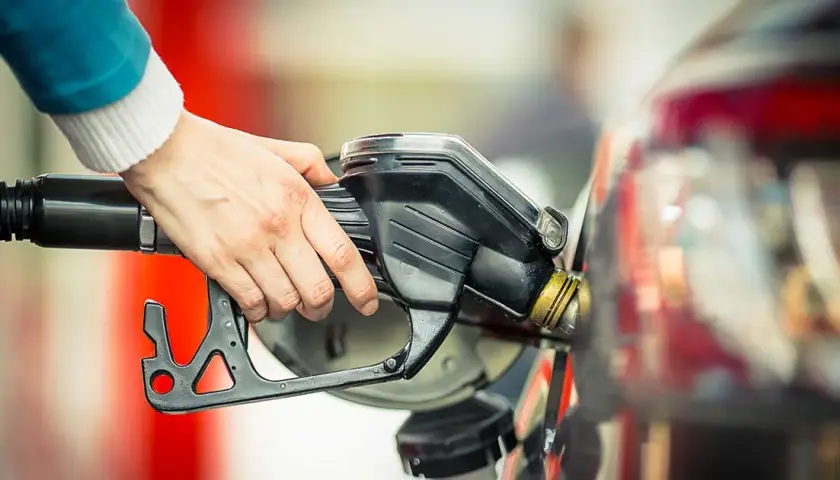 Ile przejedzie diesel na benzynie i jakie niesie to ryzyko?
